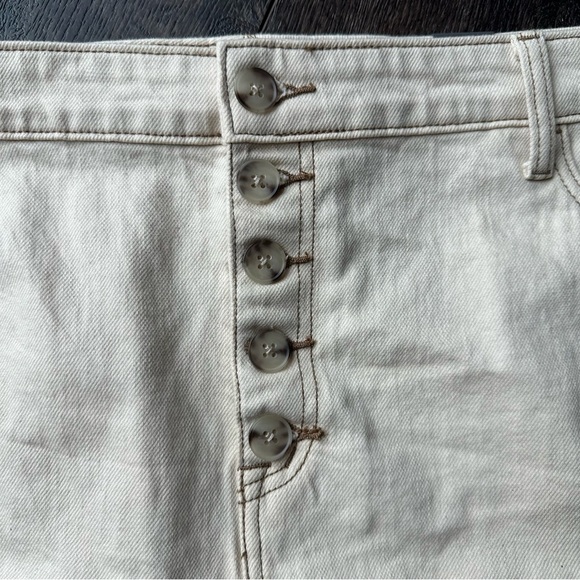 Torrid 20 mini skirt tan nude a-line short jean denim button fly plus size new - Picture 6 of 12